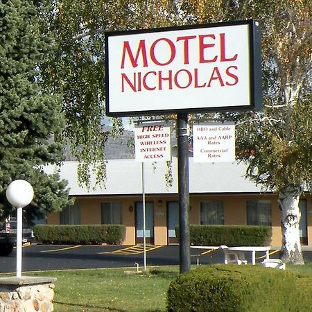 אומק Motel Nicholas מראה חיצוני תמונה