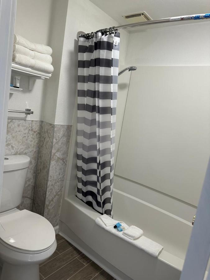 אומק Motel Nicholas מראה חיצוני תמונה