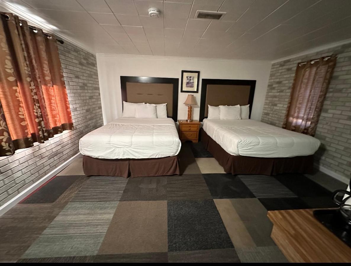 אומק Motel Nicholas מראה חיצוני תמונה