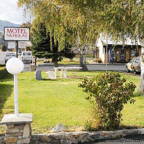 אומק Motel Nicholas מראה חיצוני תמונה