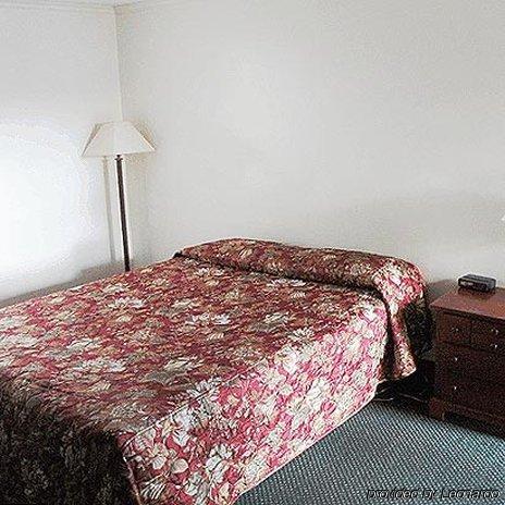 אומק Motel Nicholas מראה חיצוני תמונה